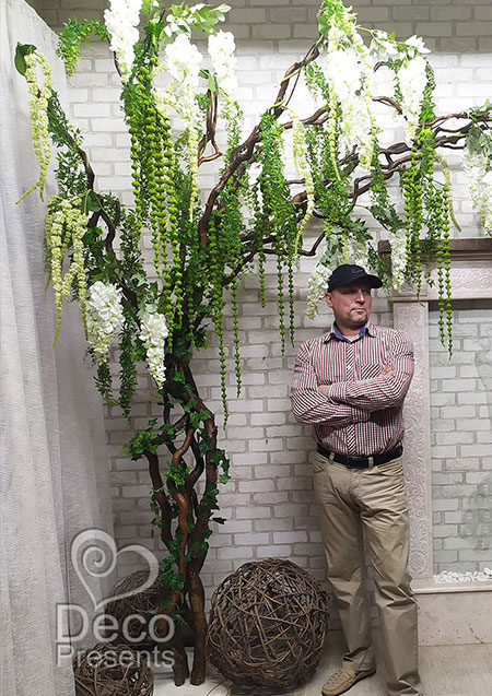 Large tree with flowers for a beauty salon, buy in Germany, France, Spain, Italy