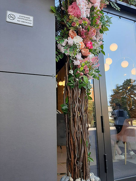 Buy a large flower tree for a restaurant window in the USA, Canada, Australia, UK